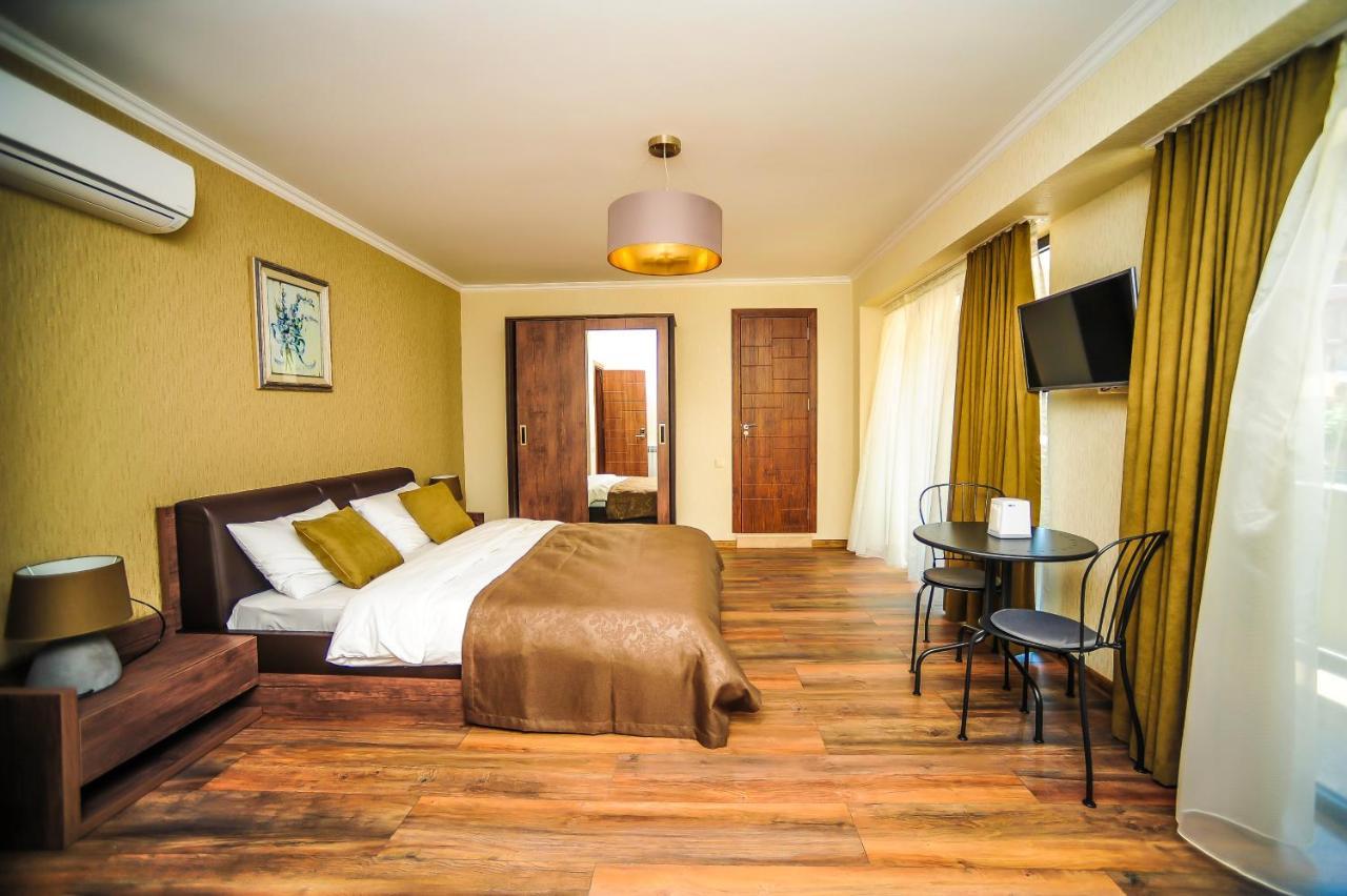 Hotel Hills Batumi Exterior foto